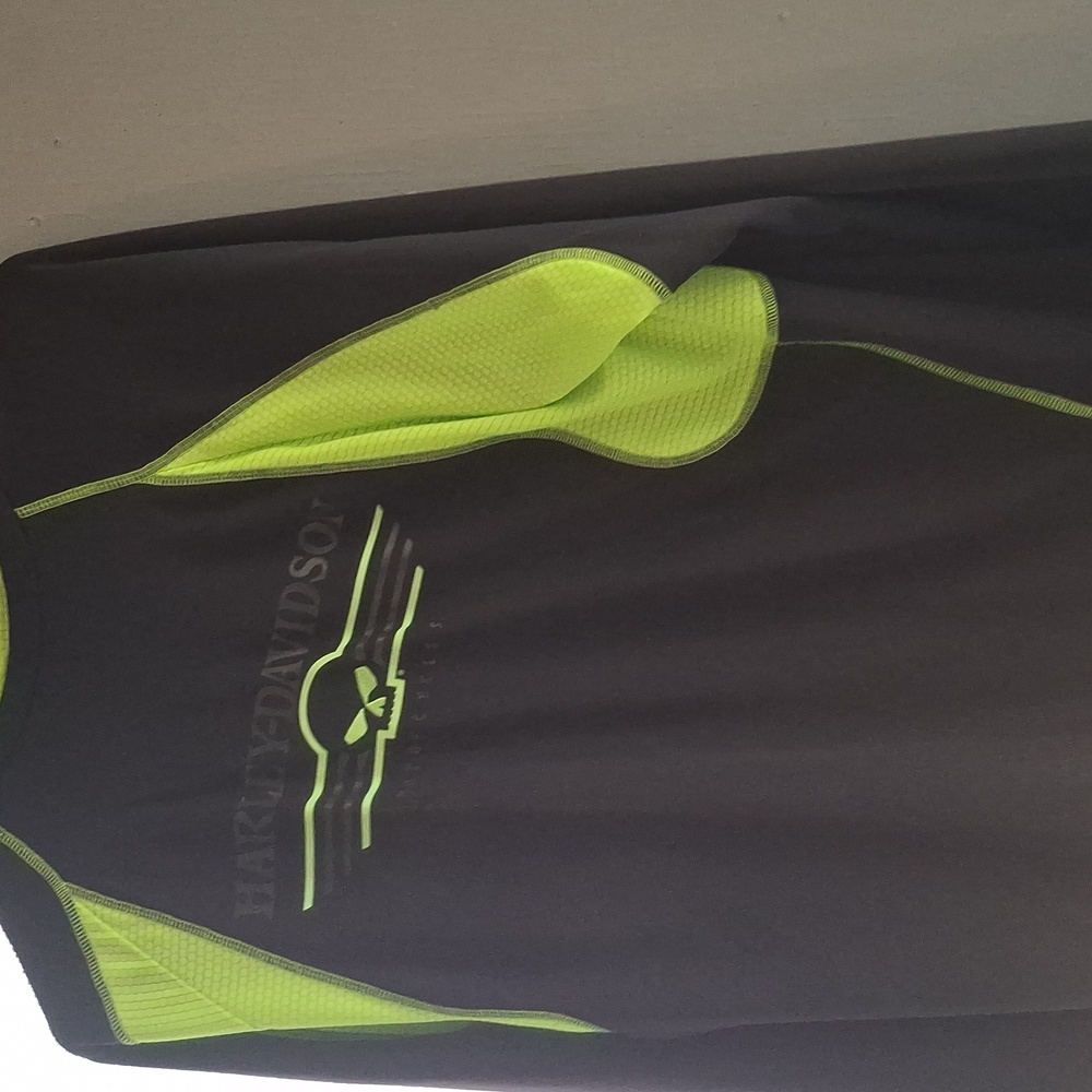 Harley-Davidson Men's Black and Neon Green Rash Guard